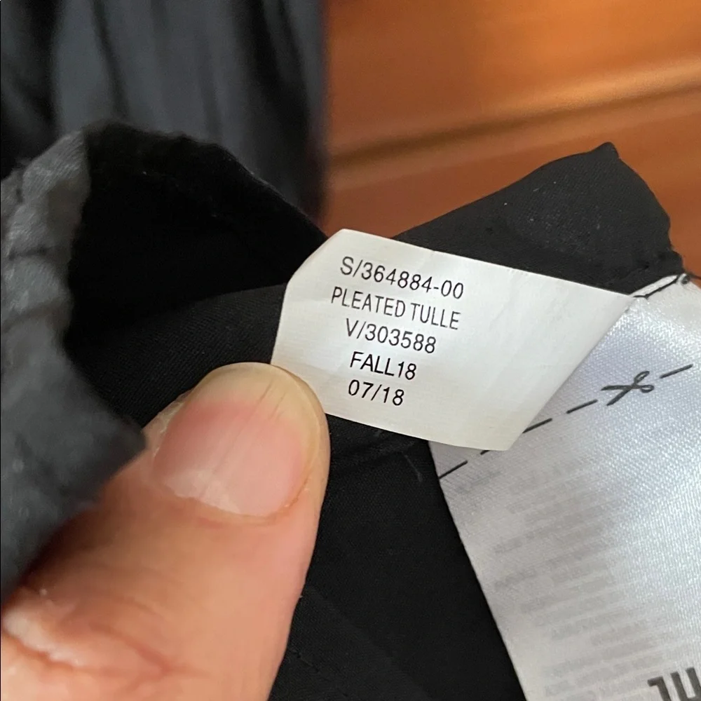 BANANA REPUBLIC Pleated Thule skirt